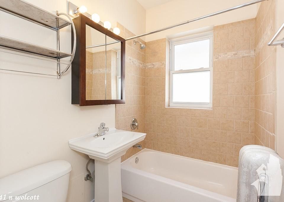 1st image of 4841 N Wolcott Ave #828