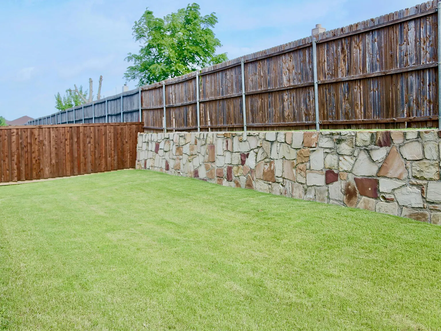 5 bed, 3.5 bath, 2596 sqft, $2,900 — Photo 4
