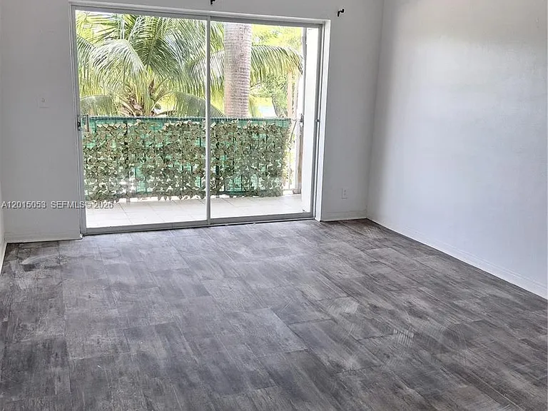 1450 NE 170th St #202 — Photo 14