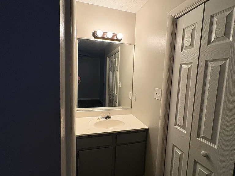 128 S 3rd St #22 — Photo 7