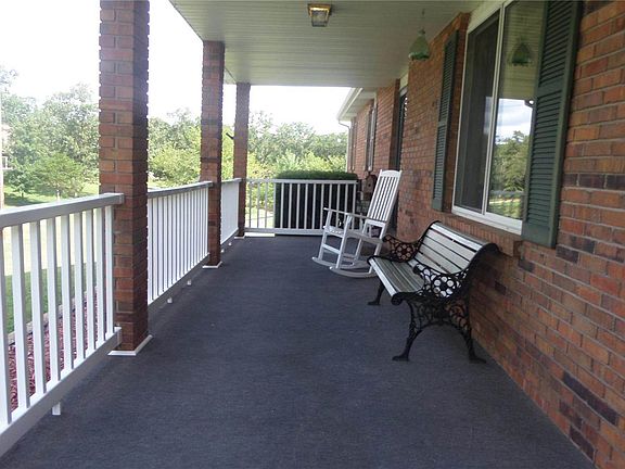 3rd image of 407 Teresa Ln