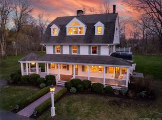 45 Peaceable St, Ridgefield, CT 06877