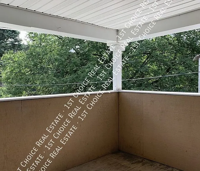 1021-2 N Walnut St — Photo 11