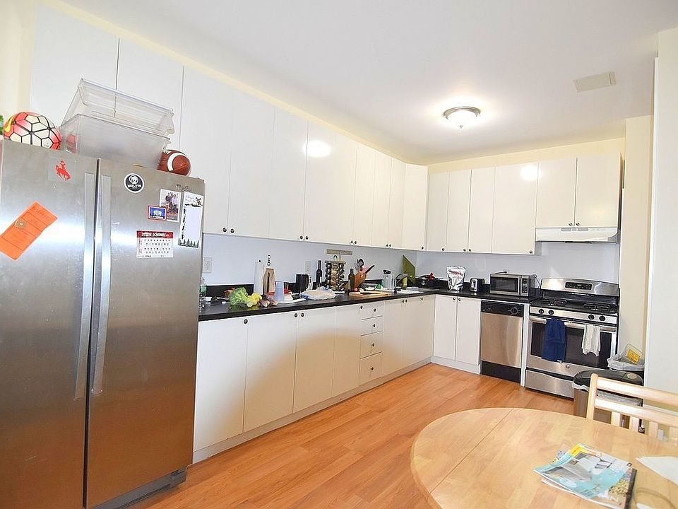 1st image of 677 9th Ave APT 4N