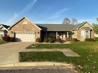 100 Spring Haven Dr, Washington, IL 61571