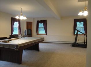 32 Chippewa St, Hubbardston, MA 01452