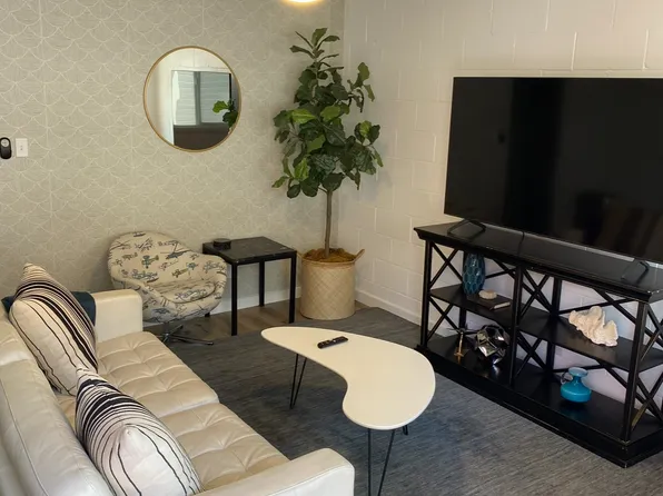 2019 Citron St #2, Honolulu, HI 96826