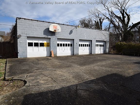 3rd image of 103 Lovell Dr