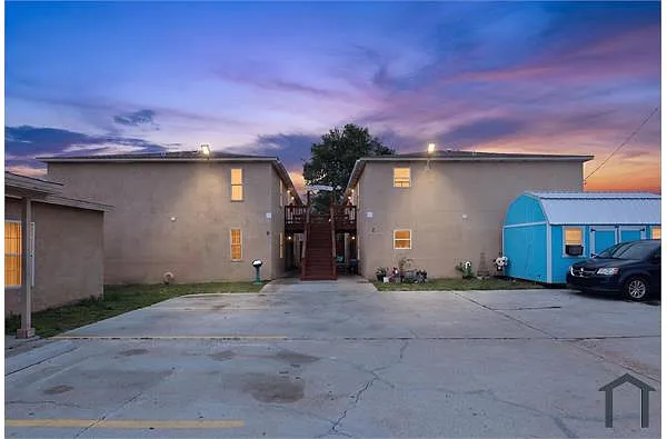 Building Photo - 1000 Transmitter Rd #C-4