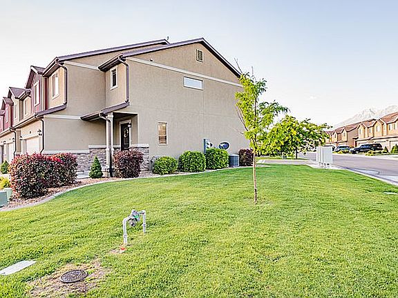 2nd image of 1904 W Fox Trail Ln