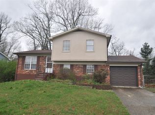 196 Indiana Trl, Radcliff, KY 40160