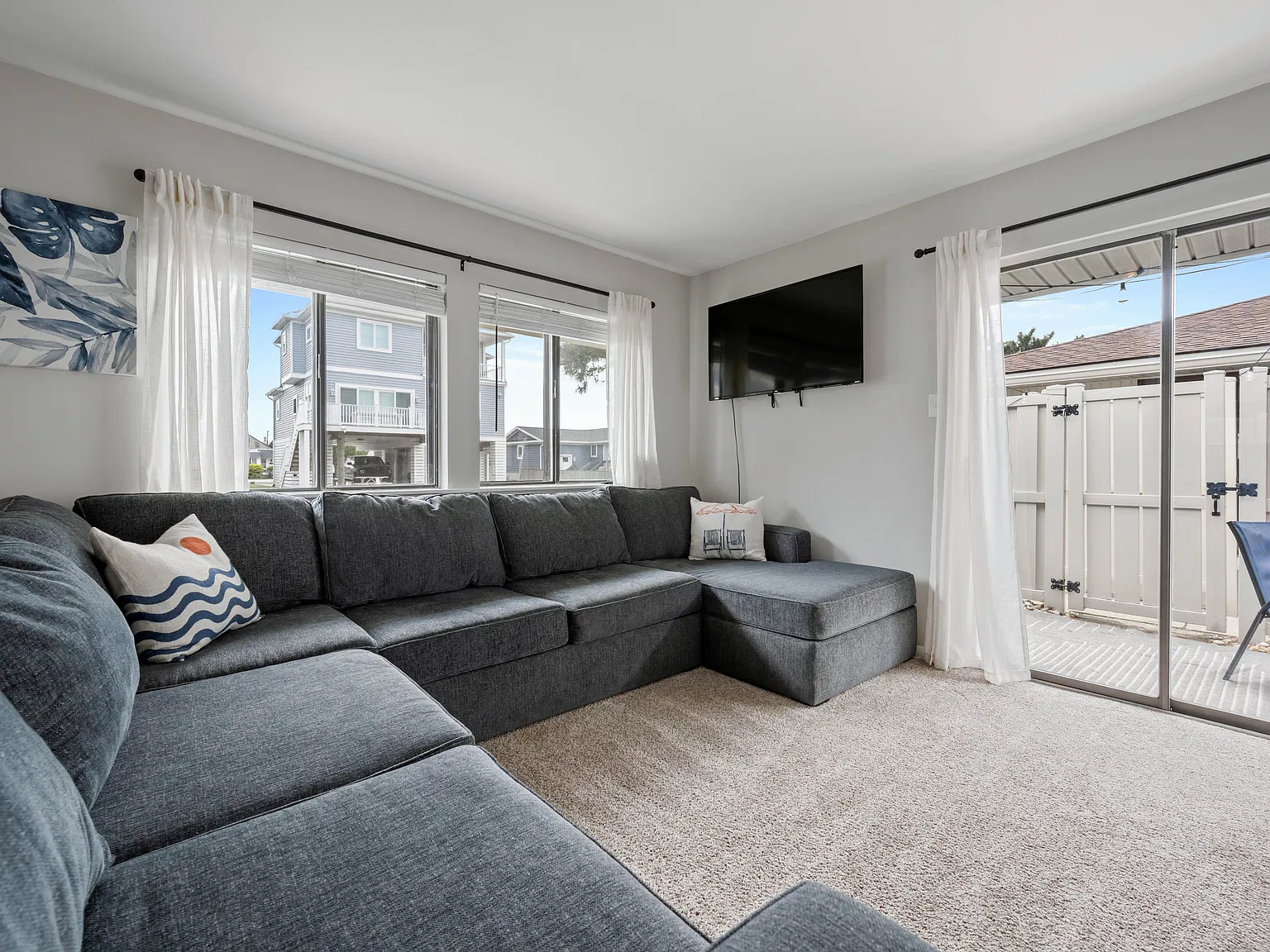 2 bed, 880 sqft, $1,800 — Photo 3