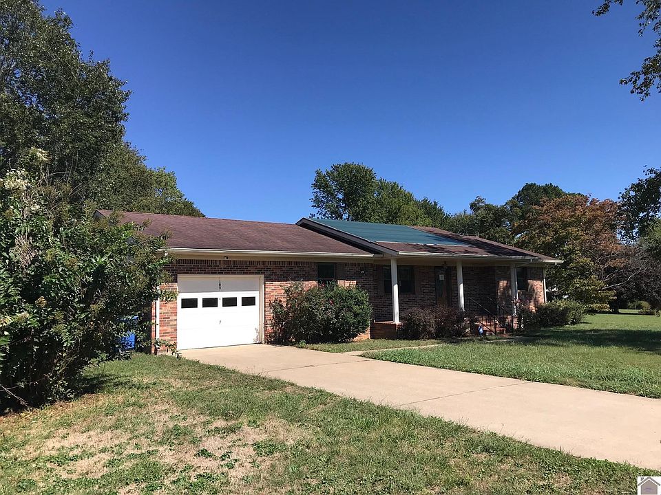 1st image of 105 Aaron Dr