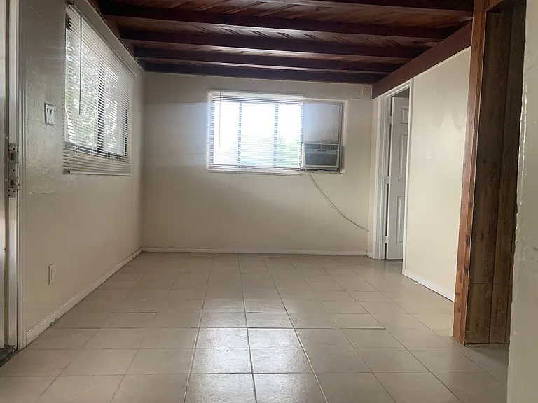 310 Charleston St SE — Photo 11