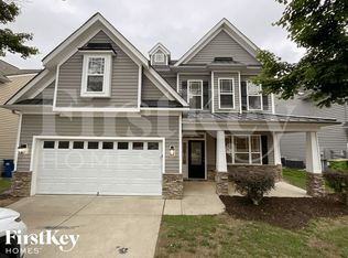 3253 Groveshire Dr, Raleigh, NC 27616