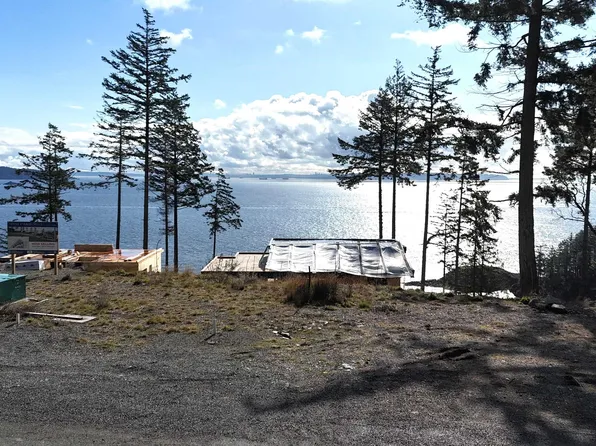 791 Seymour Bay Dr, Bowen Island, BC V0N 1G2