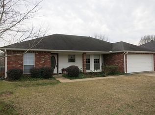 715 Oakland Dr, Natchitoches, LA 71457