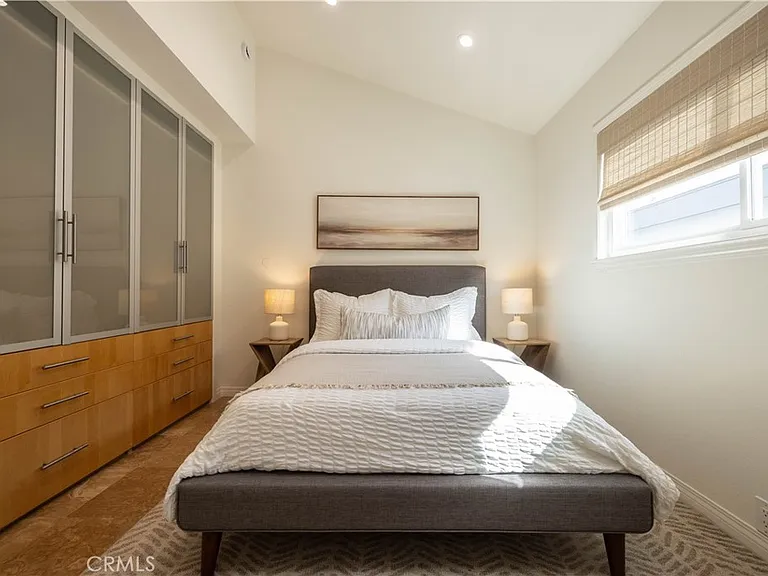 3012 W Oceanfront — Photo 32