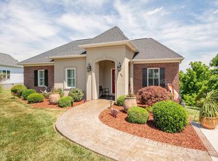 85 Howery St, Christiansburg, VA 24073