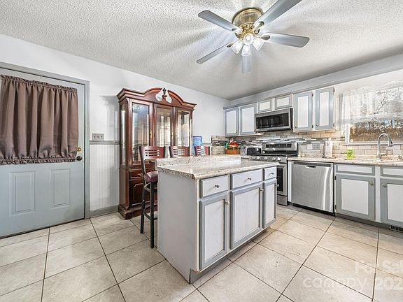 3rd image of 14 Berkley Ave