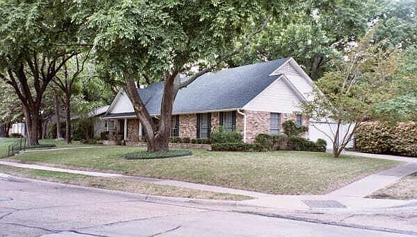 1st image of 200 Shadywood Ln