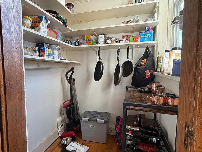 3326 N Clark St #3F — Photo 2