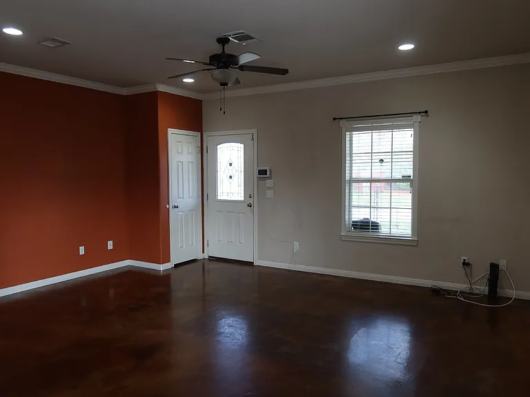 2200 Parrott Ave — Photo 4