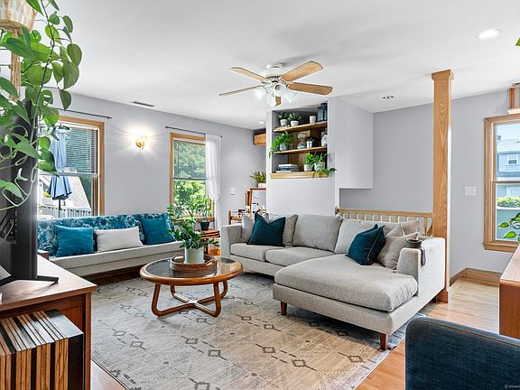 4th image of 5 Cove Ave #B