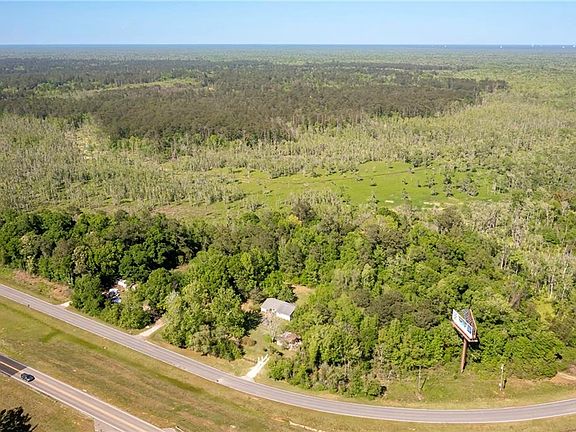 3rd image of 40477 Crawford Landing Rd