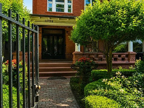 1094 Park Pl