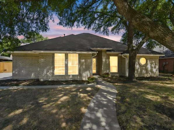 907 Red Oak Dr, Mansfield, TX 76063