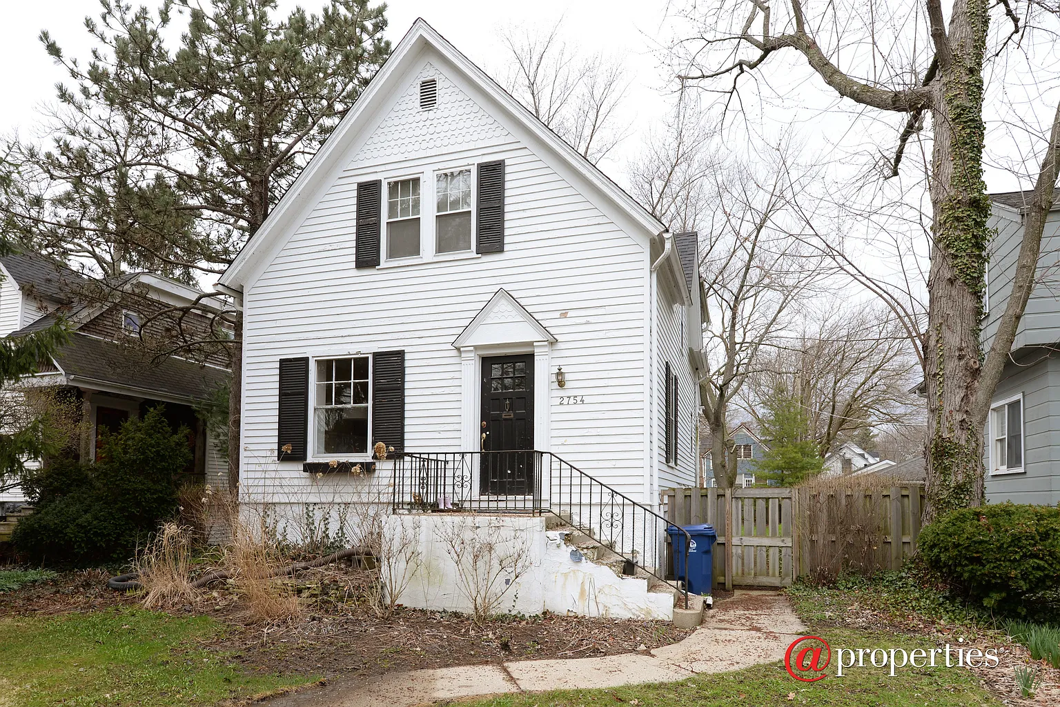 2754 Ewing Ave photo 1