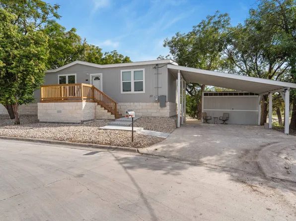 1 Buena Vista Dr, Kerrville, TX 78028
