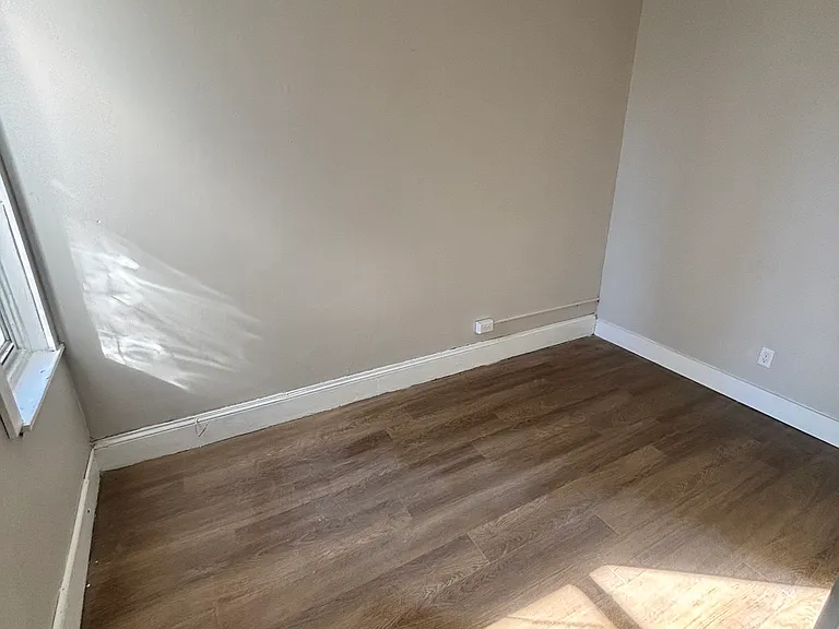 140 E Sterner St — Photo 10