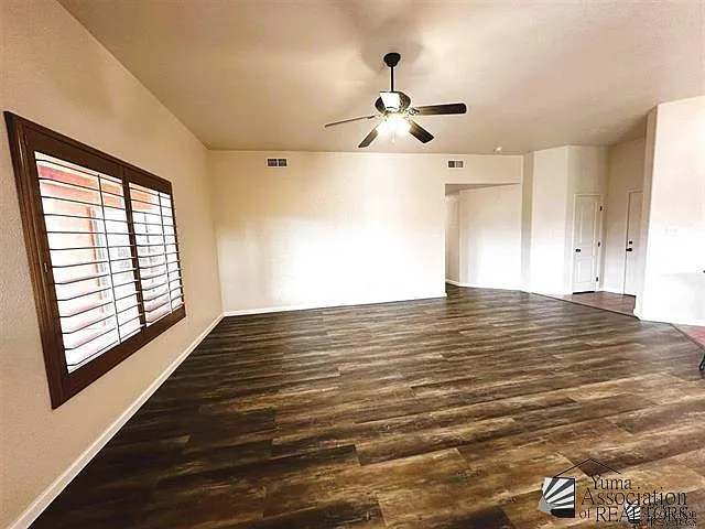 11857 E 27th Pl — Photo 5