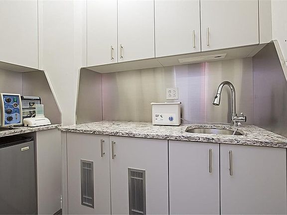 5th image of 170 W End Ave APT 1L