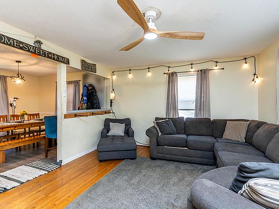 5th image of 215 Echo Dr