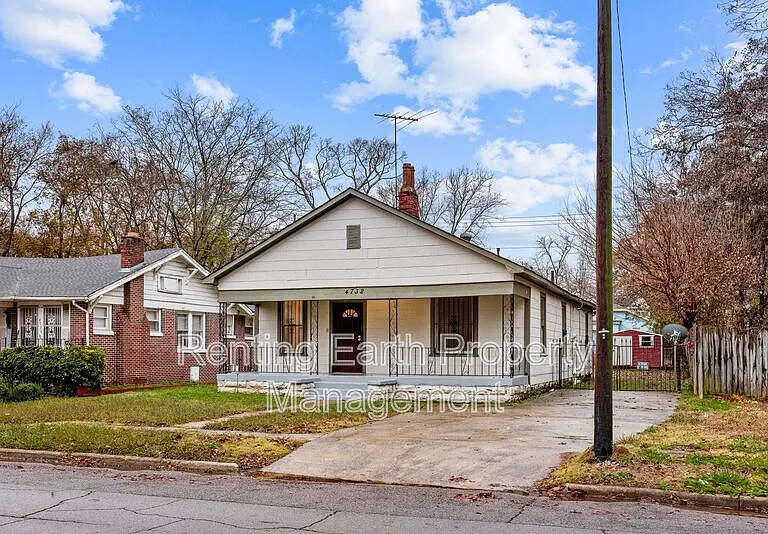 4732 Court S — Photo 1
