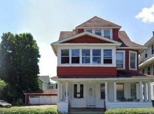 130 Livingston Pl, Bridgeport, CT 06610