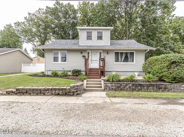 131 Sanderson Ave, Swanton, OH 43558
