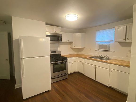 3rd image of 2809 1st St Unit C