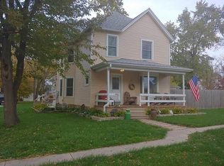904 8th Ave, Union Grove, WI 53182