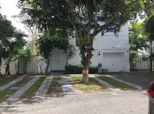 21117 NE 3rd Ct, Miami, FL 33179