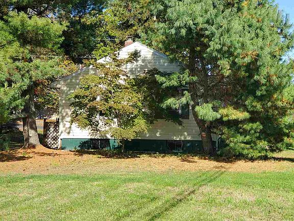 5th image of 2210 Reservoir St