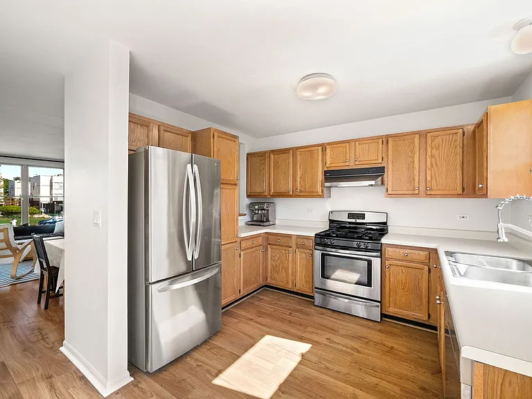 3427 W Polk St — Photo 6