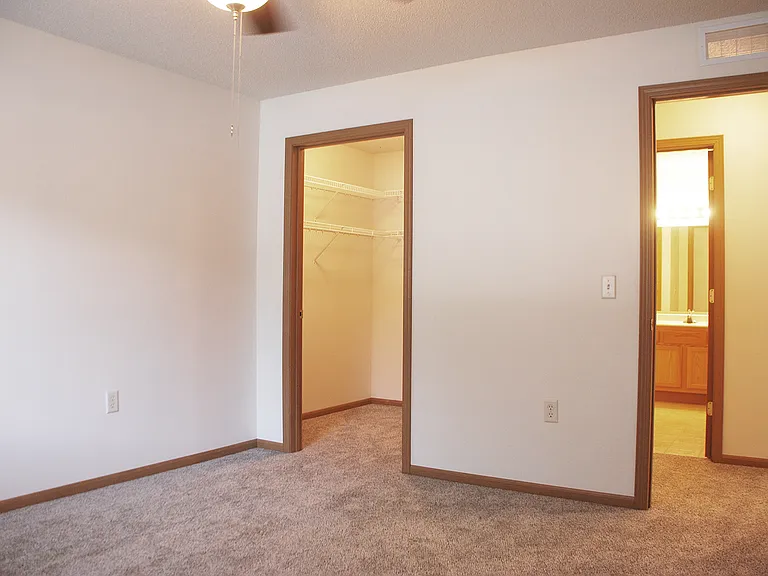 Central Square Apartments — Photo 4