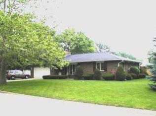 5 Sycamore Dr, Hobart, IN 46342