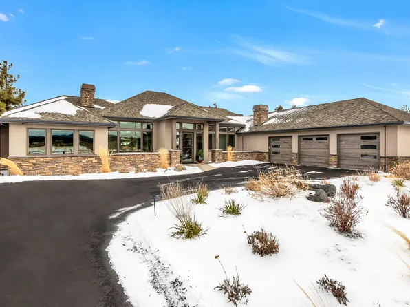 61766 Hosmer Lake Dr, Bend, OR 97702