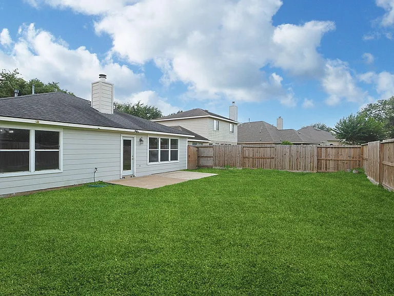 9318 Castlegap Dr — Photo 23