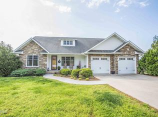 5030 Candlewood Ct, Maryville, TN 37804